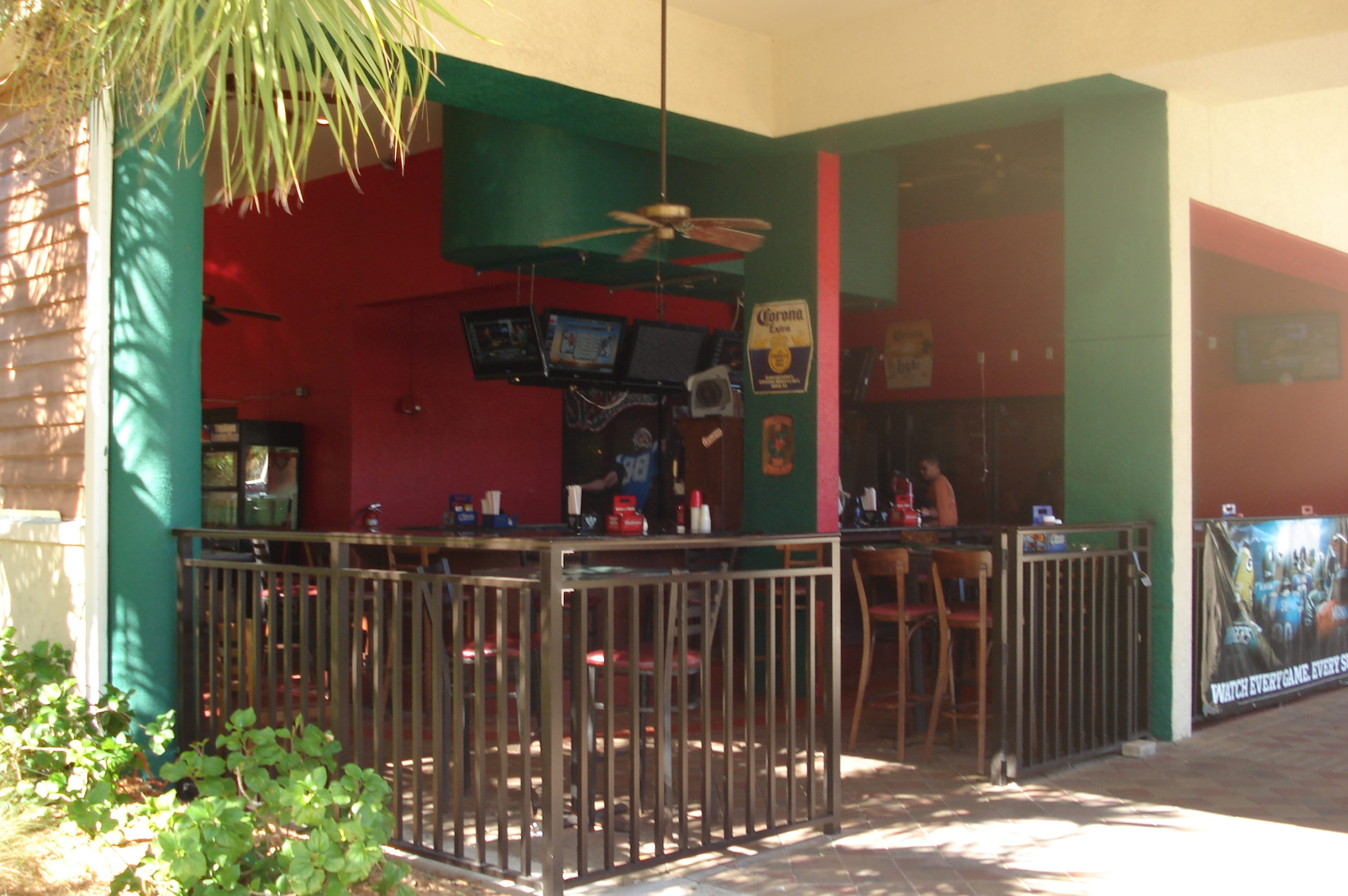 Patio bar – Naples, FL